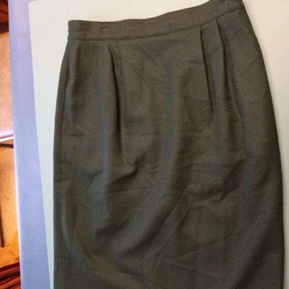 Leslie Fay Sportswear Petite Wool skirt - Picture 1 of 6